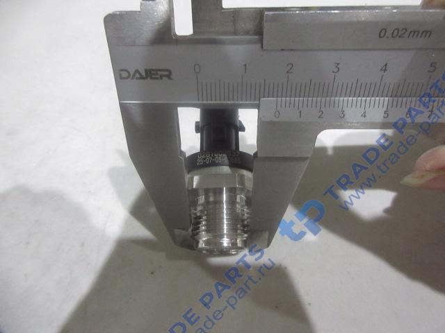 Реальная фотография датчик давления топлива в рампе mc11 t5g