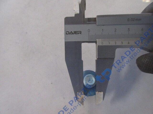 Реальная фотография болт m10x16 крепления теплового экрана sitrak mc11/mc13