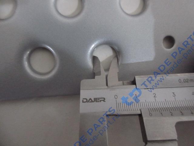 Реальная фотография подножка правая третьей ступени faw j6 (3250, 3310) e5