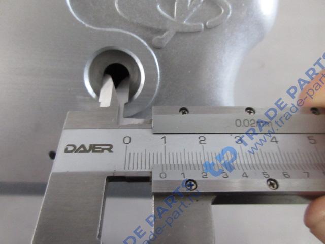 Реальная фотография крышка клапанов 338-1003021 yc6b125 338-1003206а