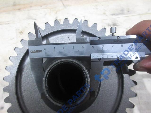 Реальная фотография вал шестерня привода насоса кпп 14 шлицов 38 зубов