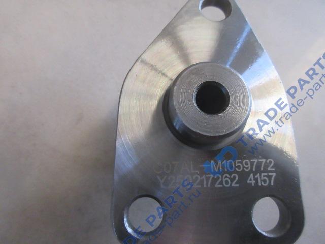 Реальная фотография ось промежуточной шестерни с6121