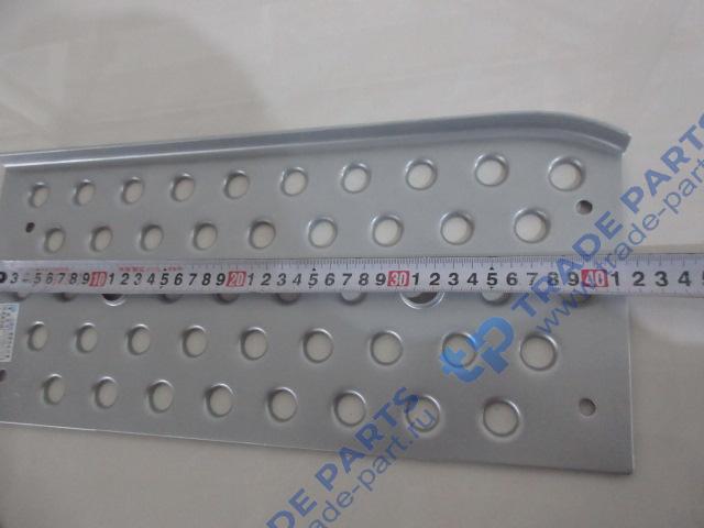 Реальная фотография подножка правая третьей ступени faw j6 (3250, 3310) e5