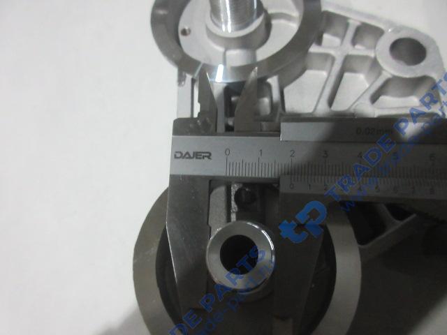 Реальная фотография кронштейн топливных фильтров 612600081334 двс (wp10)