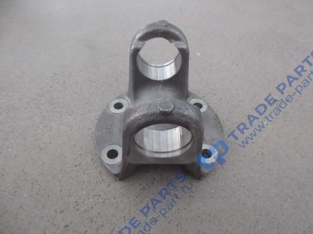 Реальная фотография фланец карданного вала 180x4 с насечкой крестовина 57x144