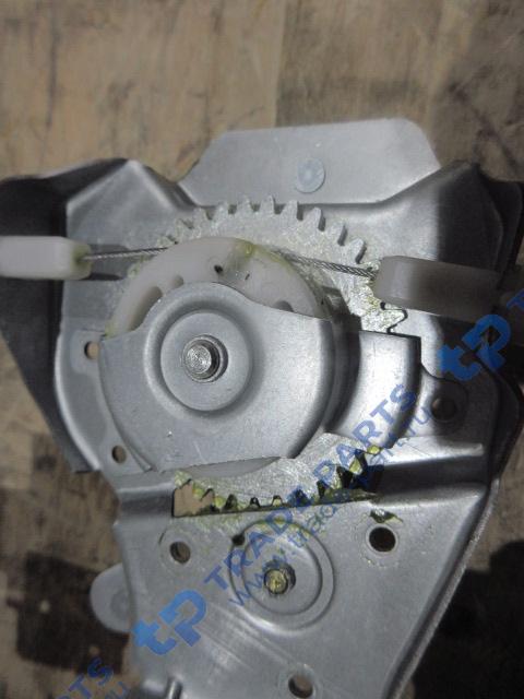 Реальная фотография стеклоподъемник левой двери в сборе (механический) faw j6 3250