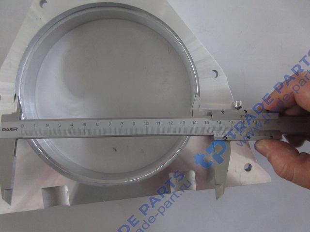 Реальная фотография крышка (обойма) сальника коленвала заднего