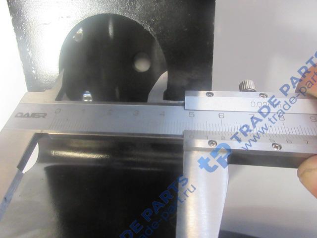 Реальная фотография кронштейн запора кабины j7 4180