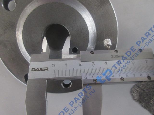 Реальная фотография крышка промежуточного вала zl20-030058