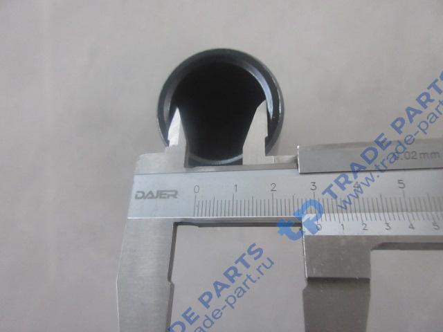 Реальная фотография втулка передней рессоры shacman x6000