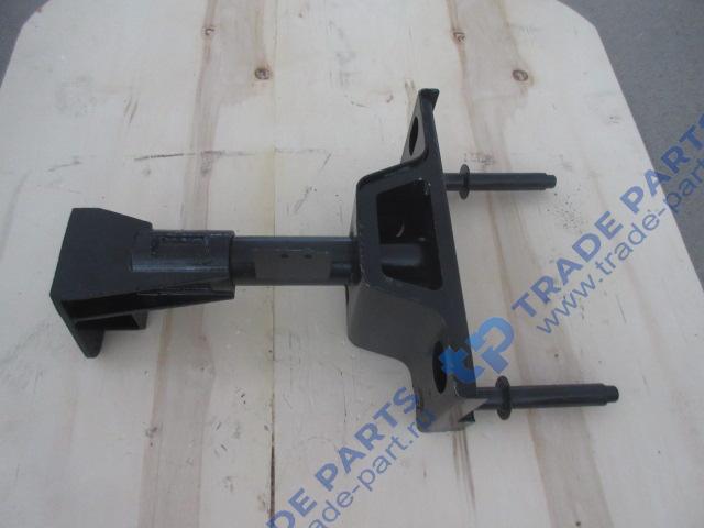 Кронштейн подножки правый 8х4 Е5 J6