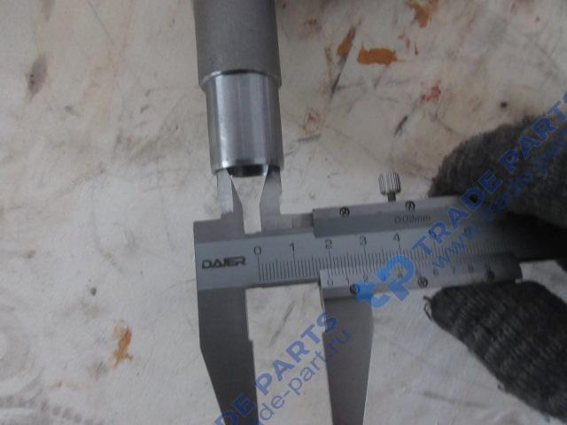 Реальная фотография трубка слива масла турбокомпрессора