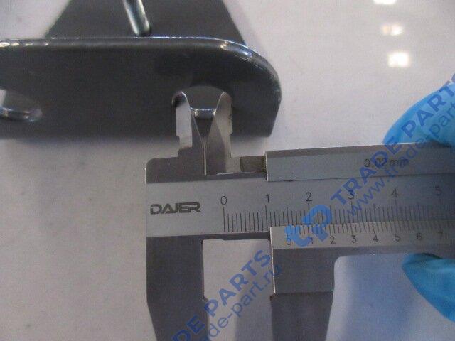 Реальная фотография кронштейн тормозной трубки sitrak c7h