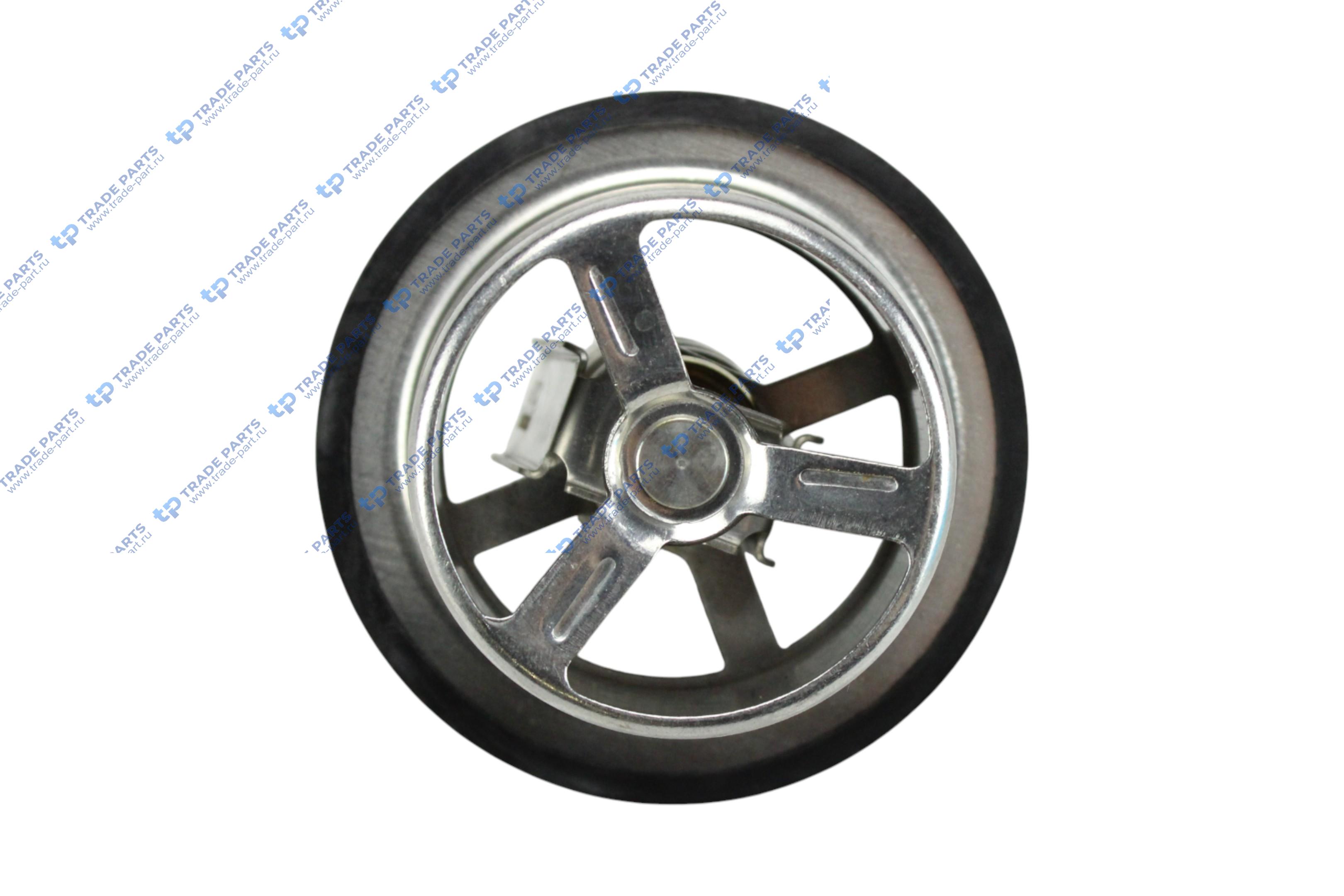 Реальная фотография термостат 82℃ без корпуса vg1500061202 howo huatai