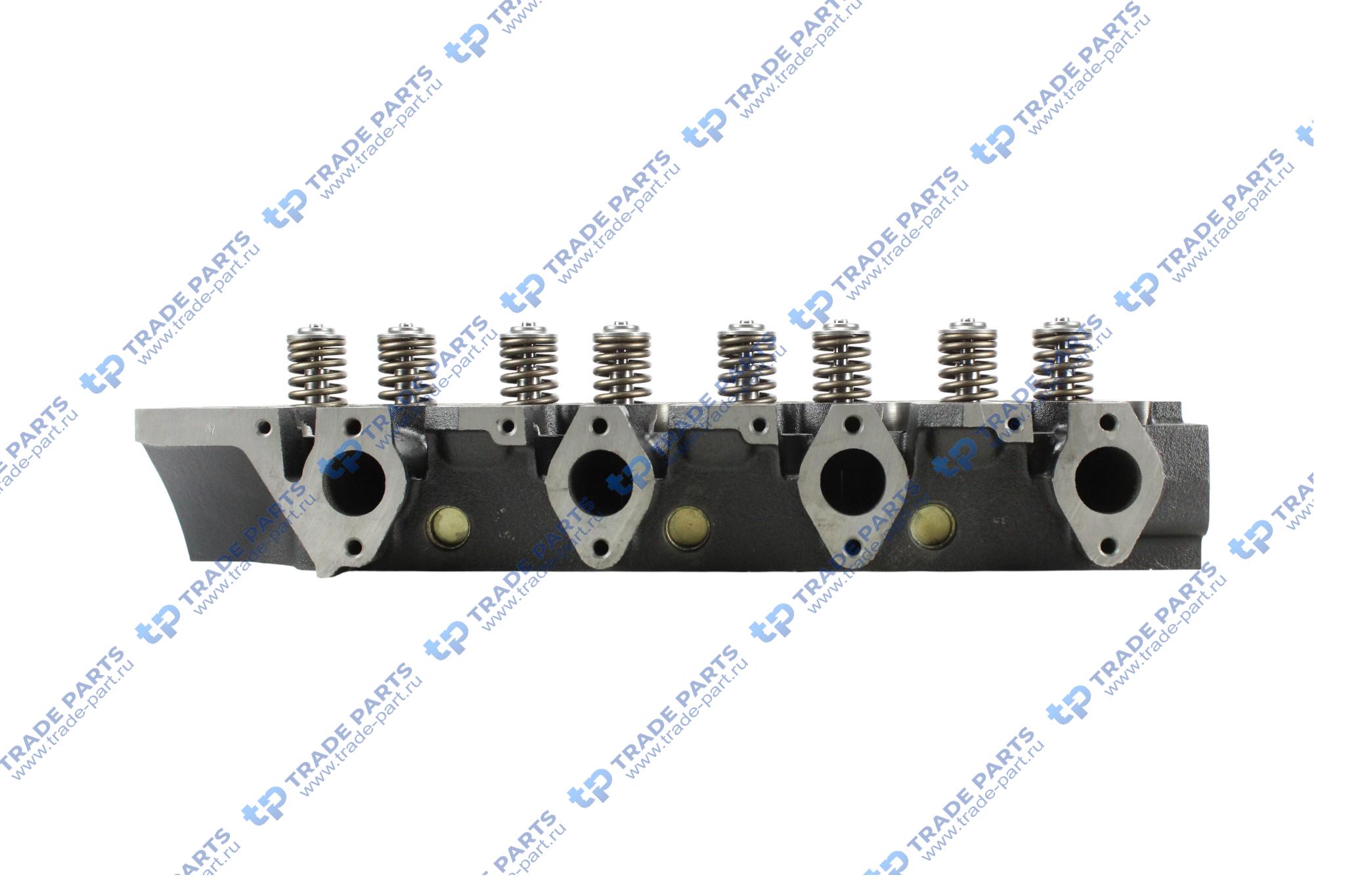 Реальная фотография головка блока цилиндров с клапанами deutz