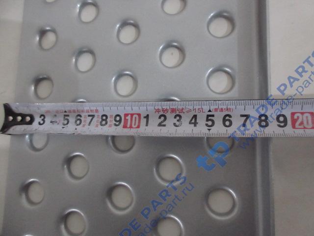 Реальная фотография подножка правая третьей ступени faw j6 (3250, 3310) e5