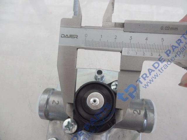 Реальная фотография клапан тормозной воздушный shaanxi 81.52116.6070/wg9000360506/wg9000360524