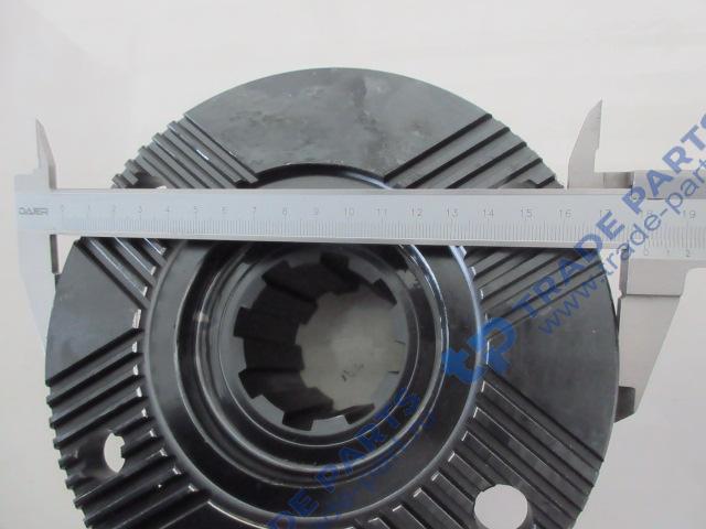 Реальная фотография фланец хвостовика редуктора 180x4 с насечкой h=90 крупный шлиц z=8