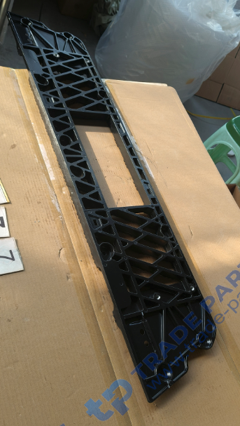 Реальная фотография противоскользящая панель бампера для sitrak c7h max