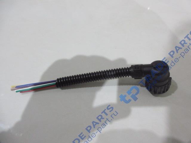 Реальная фотография фишка( разьем) заднего фонаря сигналов faw j6