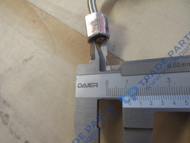 Реальная фотография шланг подъема кабины гайка-штуцер 3100 sitrak