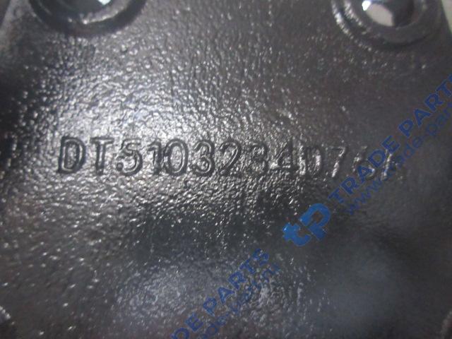 Реальная фотография кронштейн подножки левый 8х4 е5 j6