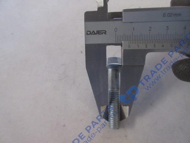 Реальная фотография болт m8x40-10.9 с шестигранной головкой howo t5g / sitrak c7h