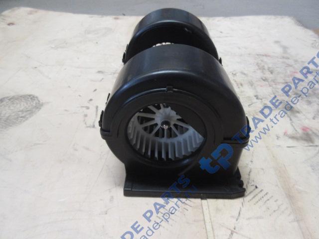 Реальная фотография электродвигатель отопителя sitrak c7h max