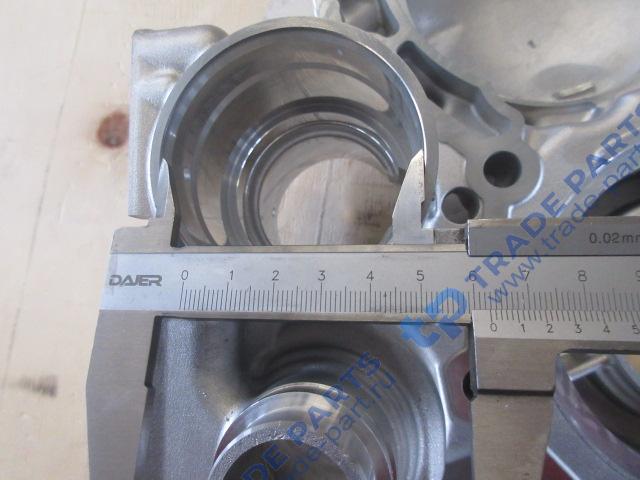 Реальная фотография передняя крышка кпп zf 12tx2620td