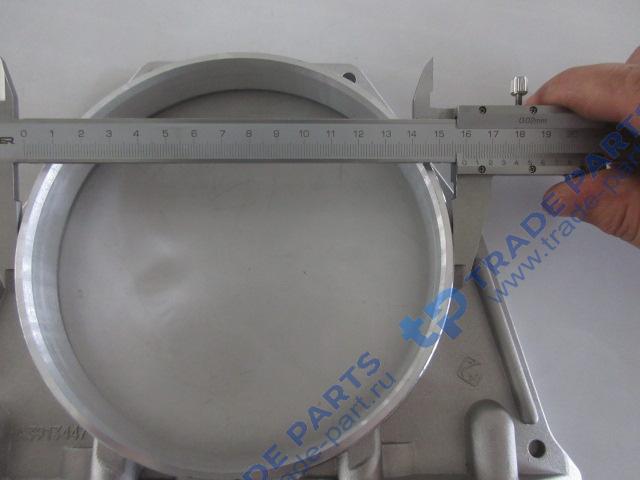 Реальная фотография крышка (обойма) сальника коленвала заднего