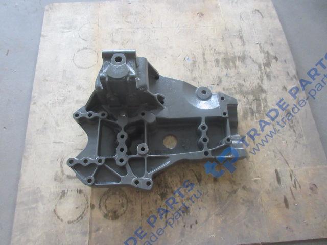 Кронштейн крепления кабины правый Sitrak C7H MAX