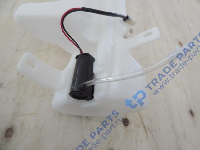 Реальная фотография бачок омывателя с насосом faw j6