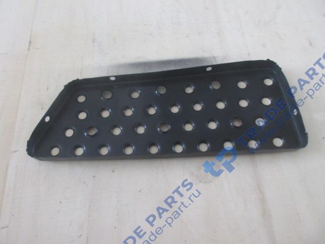 Реальная фотография подножка f2000 правая (ступень верхняя)