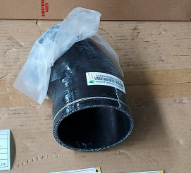 Реальная фотография воздуховод г-образный дополнительного отопителя кабины sitrak c7h качество о