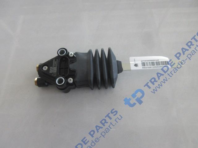 Реальная фотография кран уровня пола кабины sitrak t5g/c7h