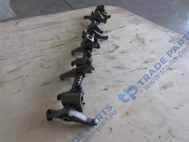 Реальная фотография коромысло клапанов в сборе 8n4576/c84ab-8n4576+a