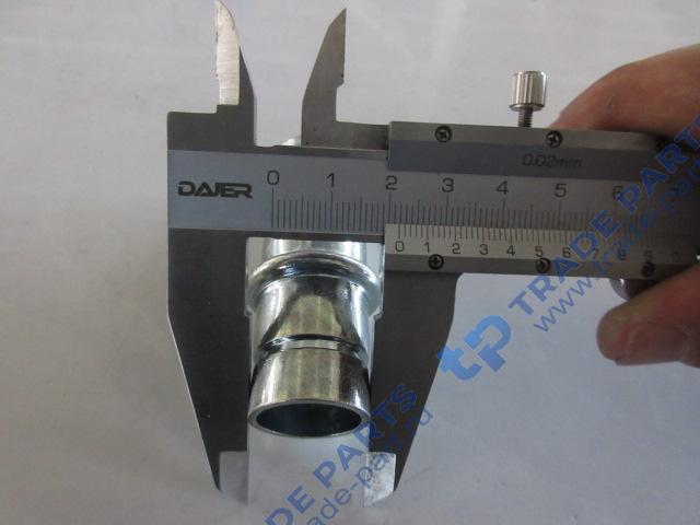 Реальная фотография трубка слива масла турбокомпрессора (турбины) нижняя