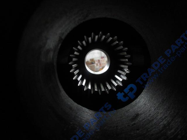 Реальная фотография редуктор переднего моста (по часовой) 2050900006