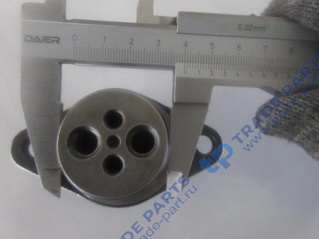 Реальная фотография вал паразитной шестерни 330-1002052b / 4110000561026