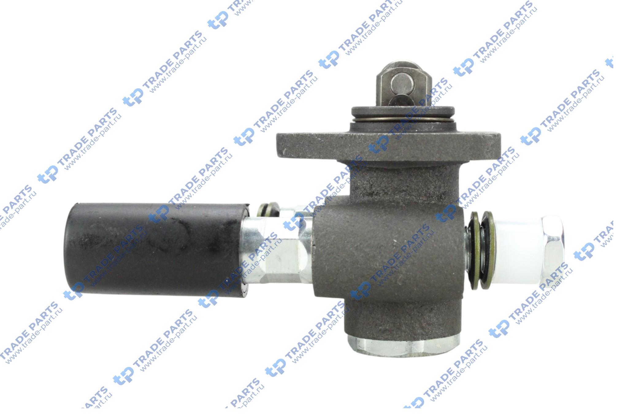 Реальная фотография насос топливный deutz 226b  13029828 huatai