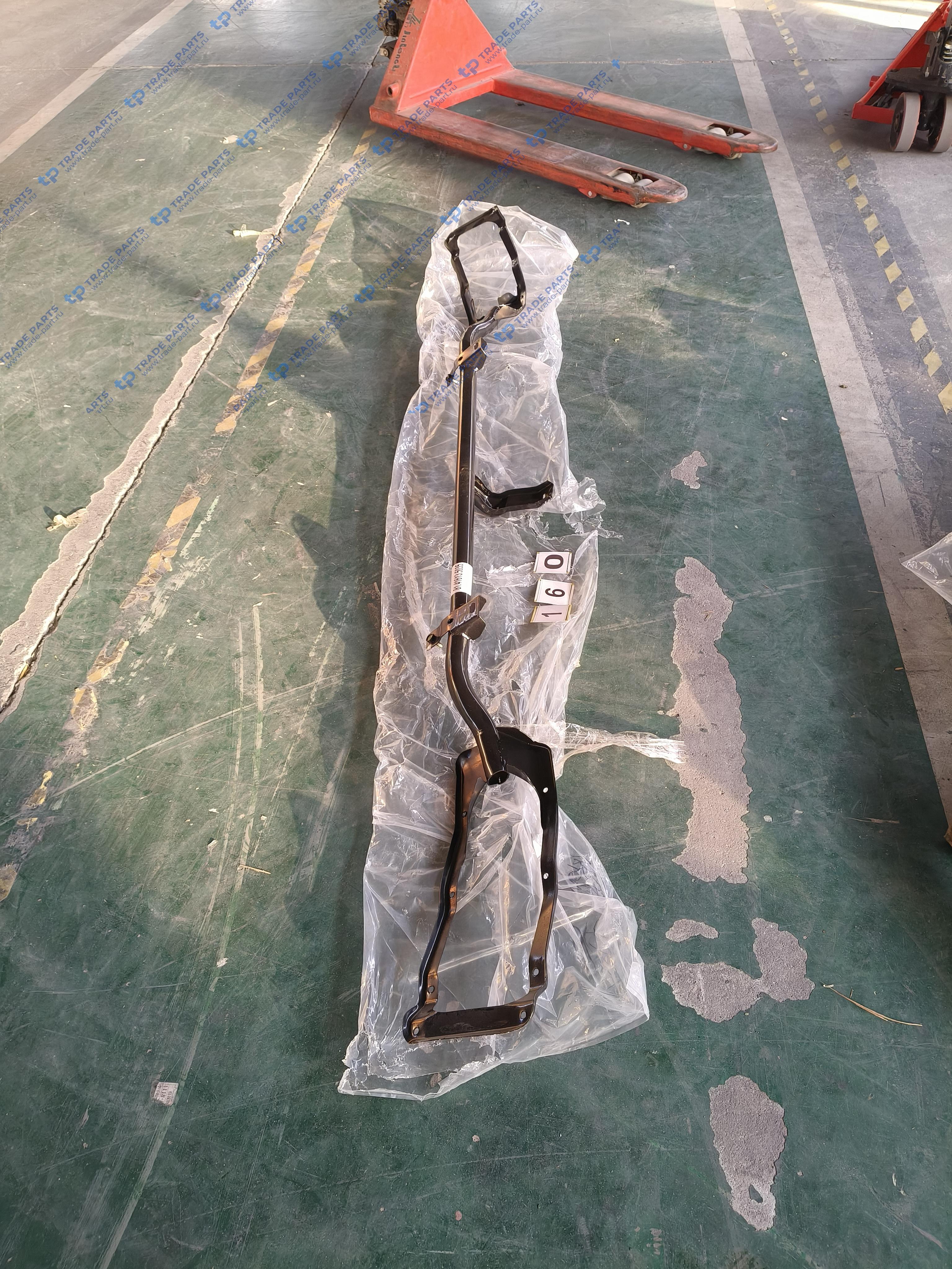 Реальная фотография усилитель бампера f2000 металл shaanxi 81.41613.5035