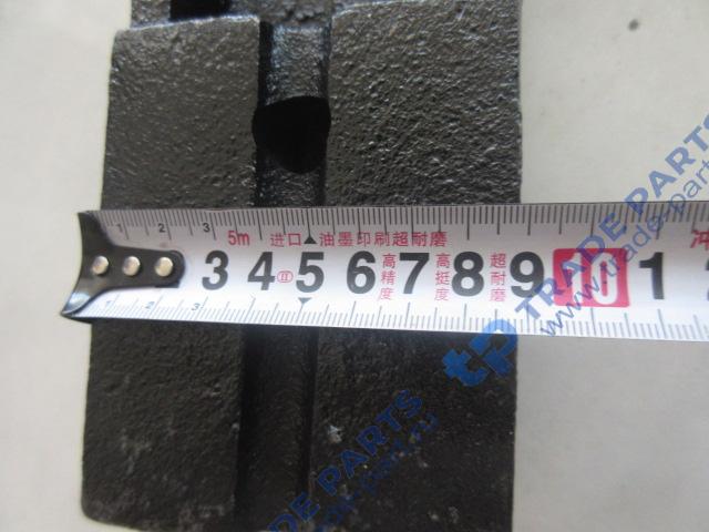 Реальная фотография подкладка стремянки задней рессоры (под 4 стремянки)