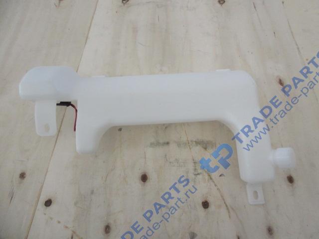 Реальная фотография бачок омывателя с насосом faw j6