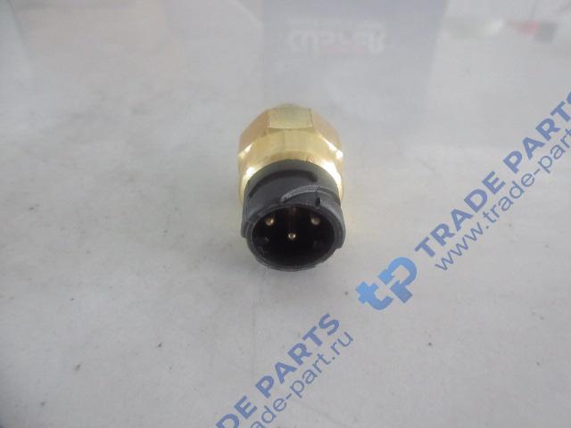 Реальная фотография датчик включения блокировки мост man/howo t5g (3-х контактный)