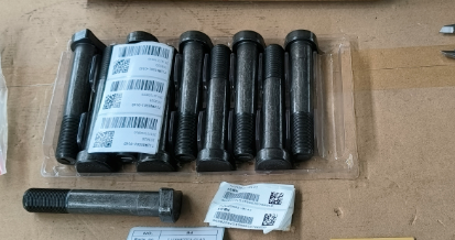 Шпилька колеса заднего без гайки Sitrak C7H Howo T5G M22X1.5X123 качество О