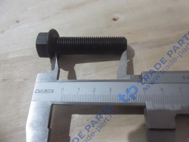 Реальная фотография болт межколесного дифференциала м14  faw 3252,3312