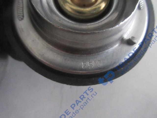 Реальная фотография термостат 85°c-95°c sitrak howo mc11/mc13