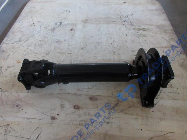 Вал карданный передний с подвесным подшипником (L-650 мм, фланец прямоугольный 4 отв) SDLG LG933, L