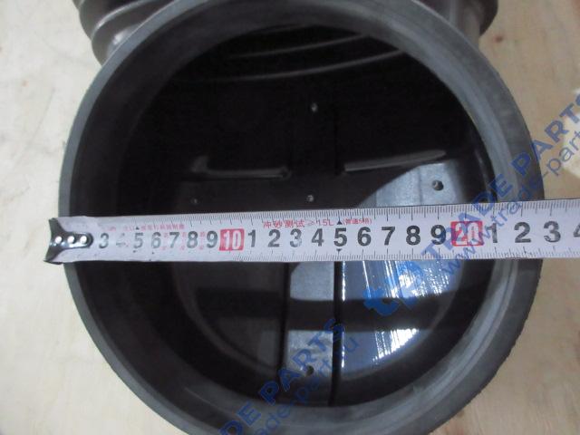 Реальная фотография патрубок воздухозаборника s-образный faw j6