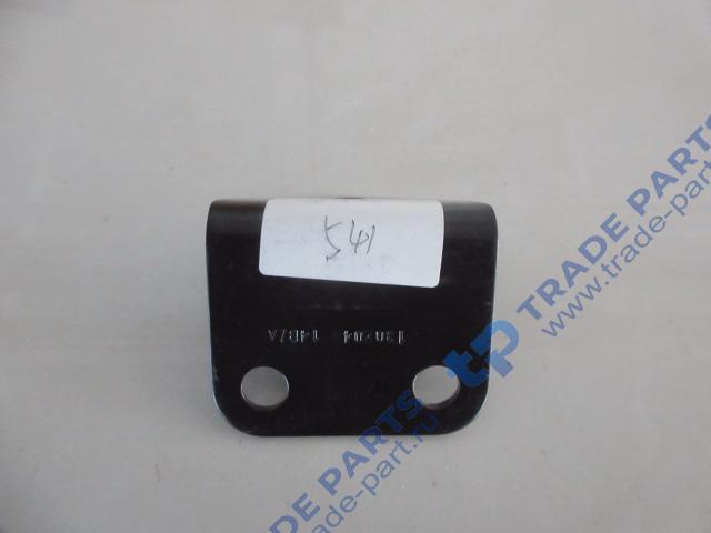 Реальная фотография кронштейн планки радиатора нижний faw